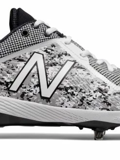 New Balance – White/Black Camo 4040v4 Baseball Spikes (L4040PW4)