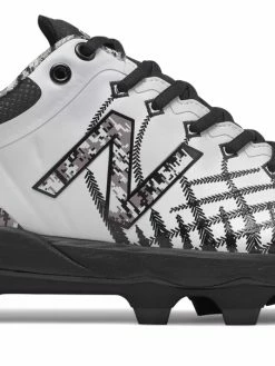 New Balance 4040v5 Adult Molded Cleats – White/Black (PL4040C5)