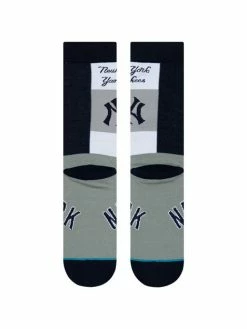 Stance – Yankees Pop Fly Socks 7 Stance – Yankees Pop Fly Socks -Baseballism shop products yankees pf 3